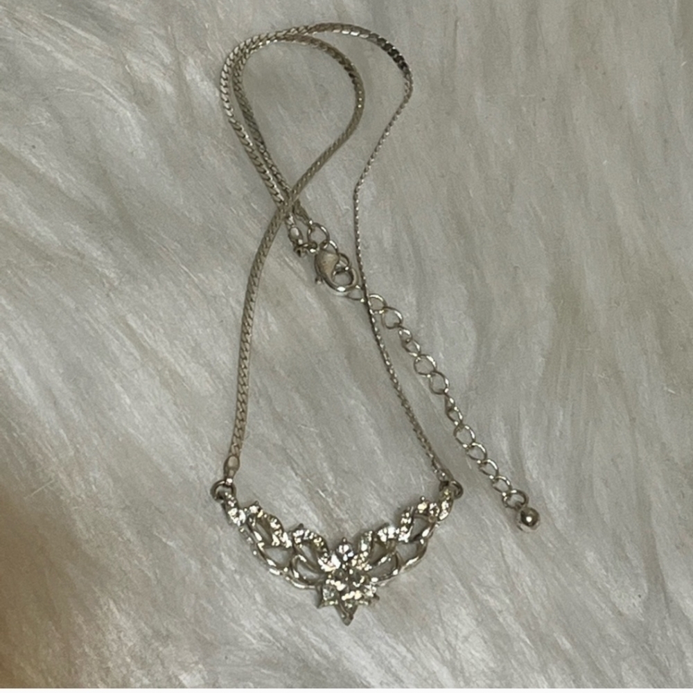 Vintage Avon Princess Necklace